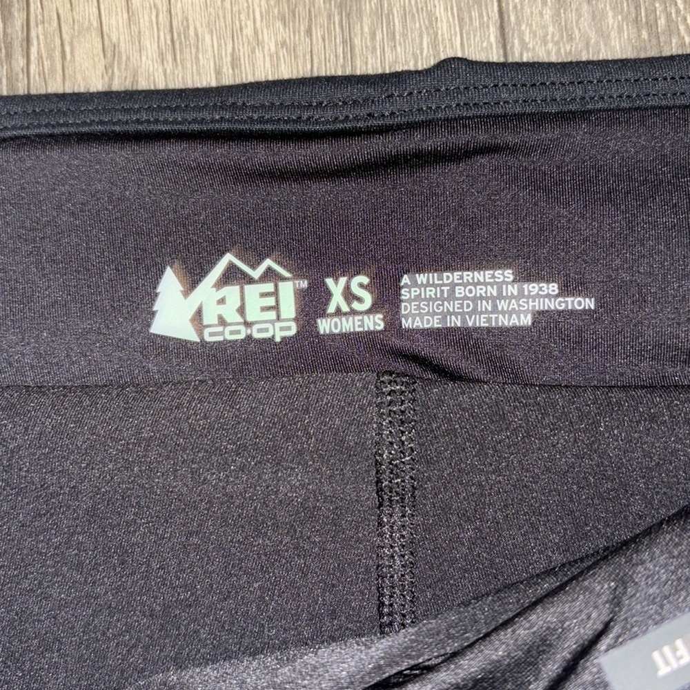 REI Co-op Sz XS Screeline black Hiking Camp Skirt Skort UPF 50+ Stretch Women's - Picture 3 of 6